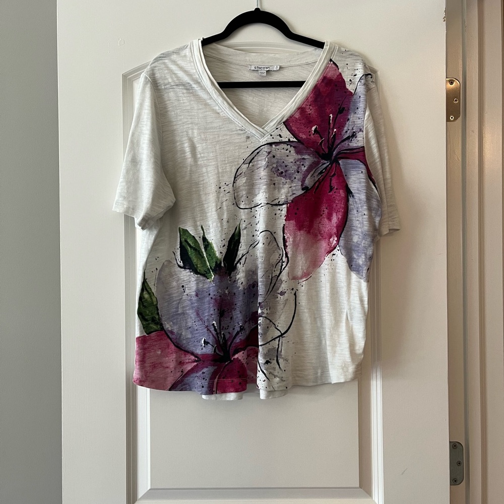 Chico's White and Purple Graphic Boxy T-Shirt